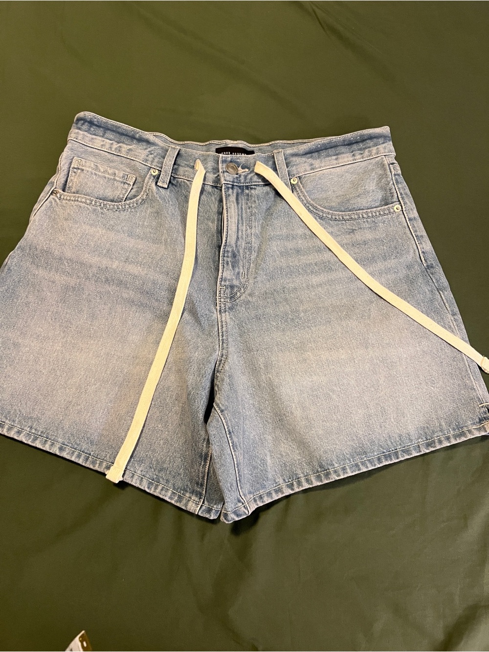 Light Blue Denim Drawstring Bermuda Shorts Size 2 - Picture 2 of 7